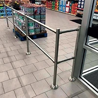 Chrome-Barrier-Rail